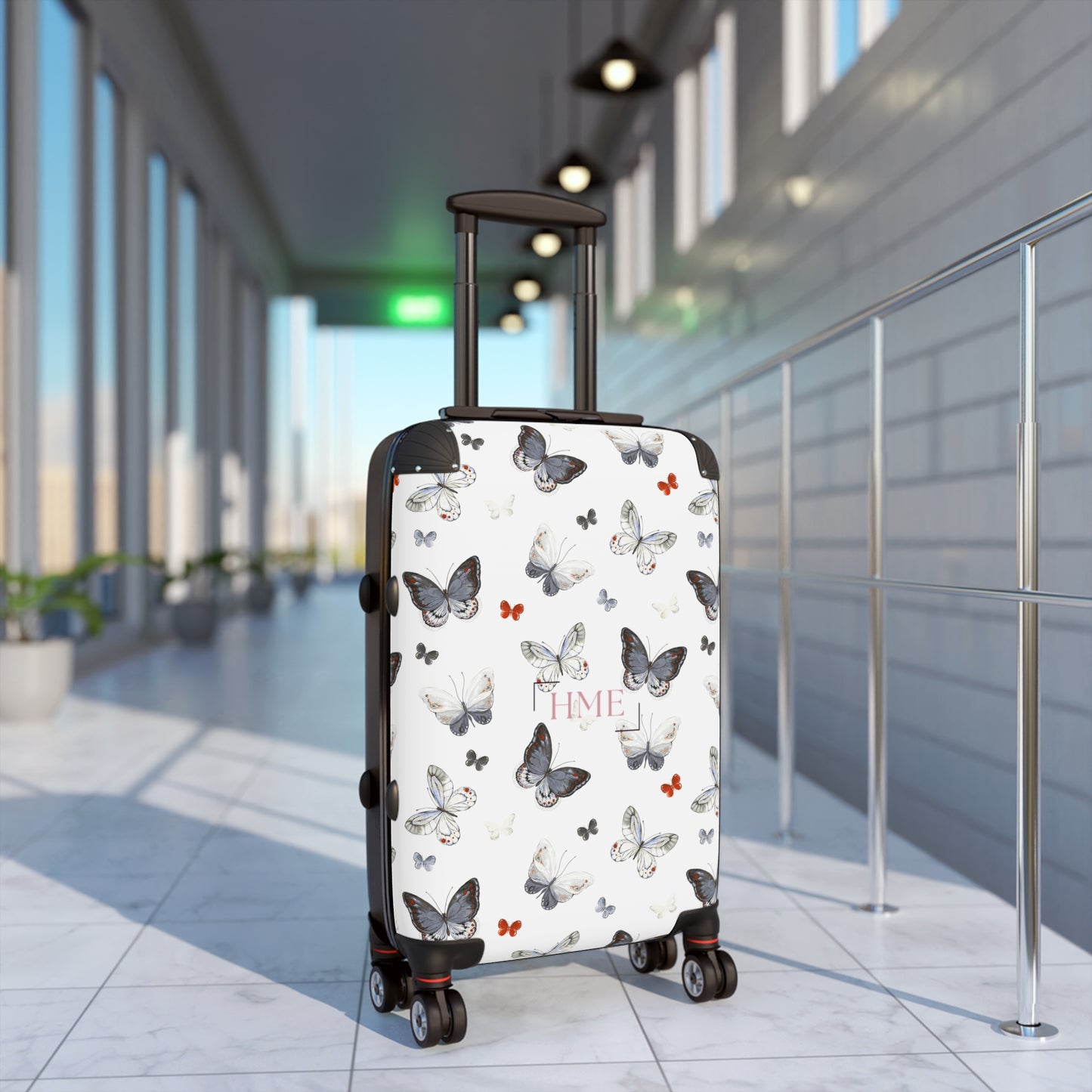Butterfly Print Hard Shell Suitcase for Travelers