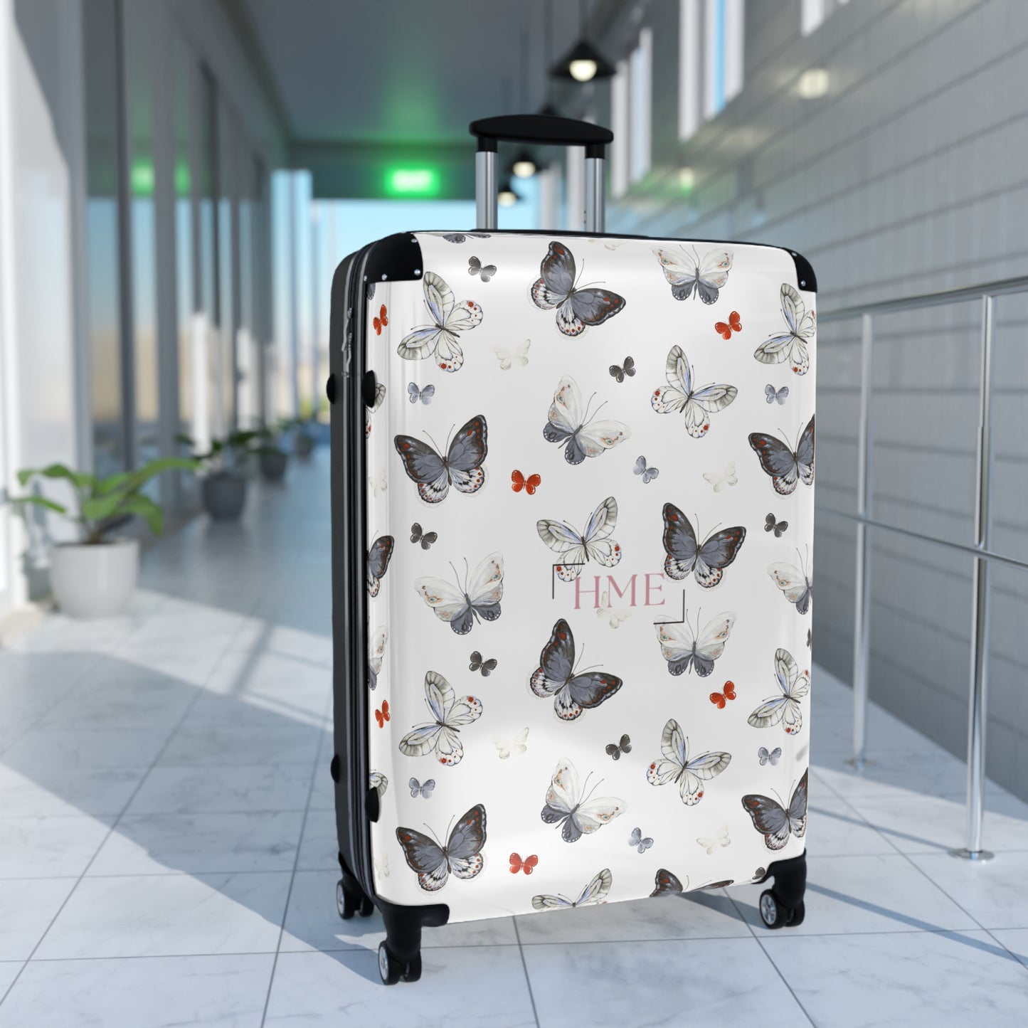 Butterfly Print Hard Shell Suitcase for Travelers